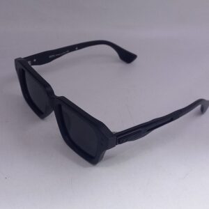 Lunettes carrées noir mat – design moderne