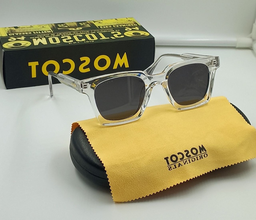 Lunettes carrées monture cristal – verres fumés