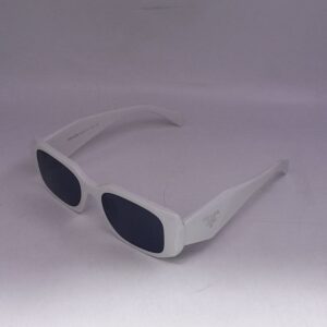 Lunettes rectangulaires blanches – verres noirs