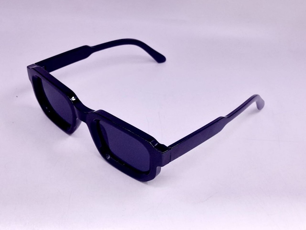 Lunettes rectangulaires épaisses noires