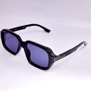 Lunettes rectangulaires noires – verres violets