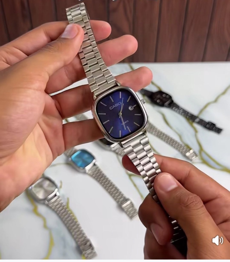 Montre carrée acier – cadran bleu