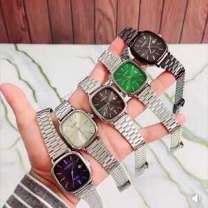 Montre carrée classique – 5 couleurs